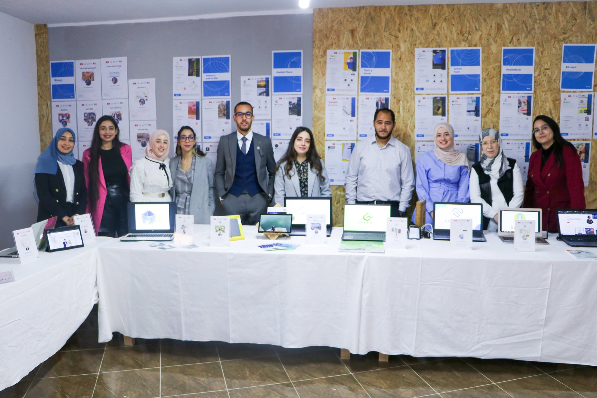 Student4Change exhibition with Association Jeunes Leaders, Smarty booth